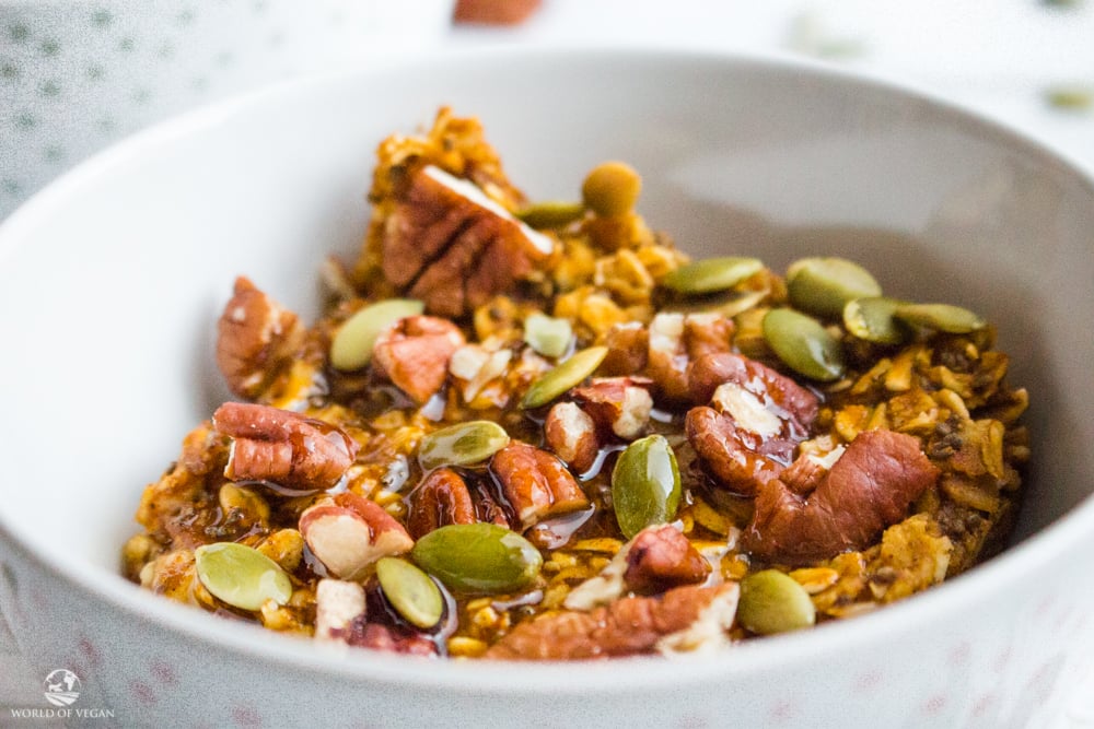 This Baked Pumpkin Oatmeal is a warm October breakfast