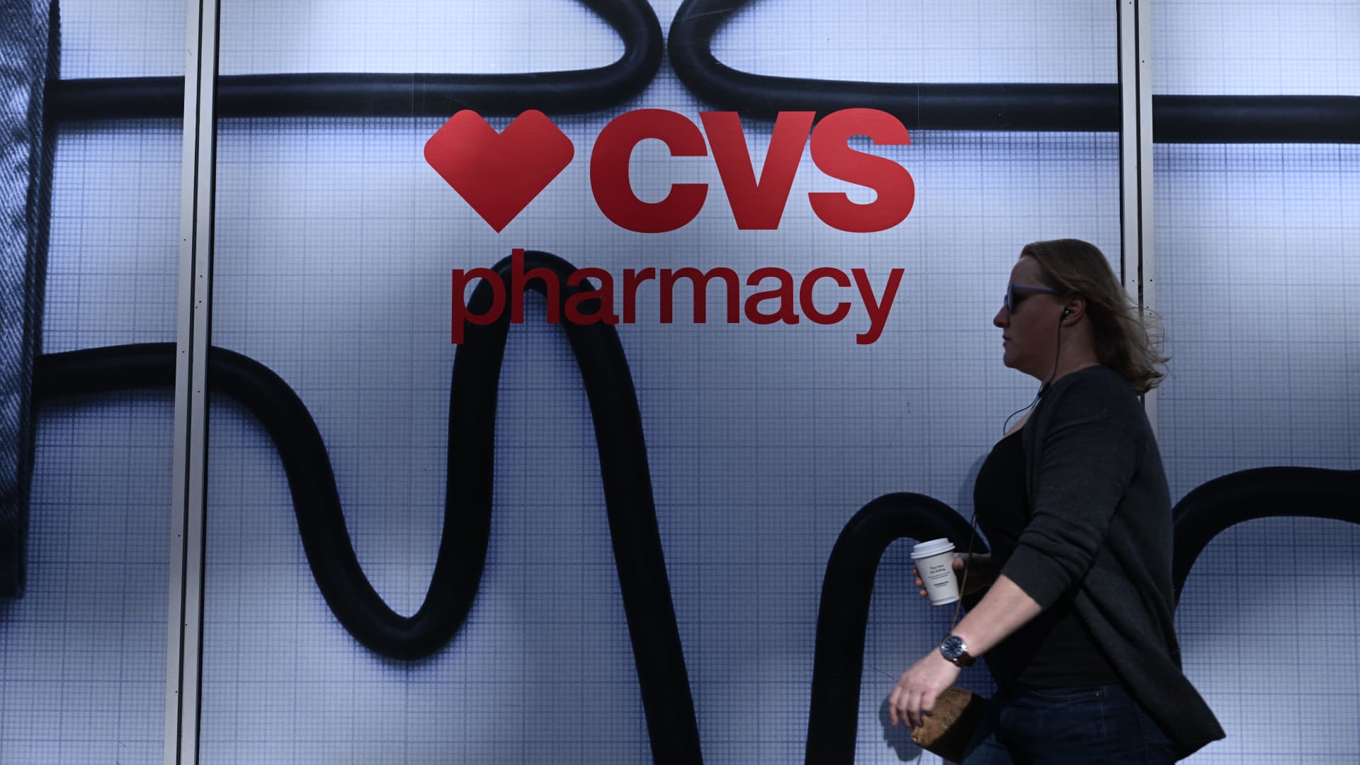 CVS results beat expectations, driven by strong healthcare revenues
